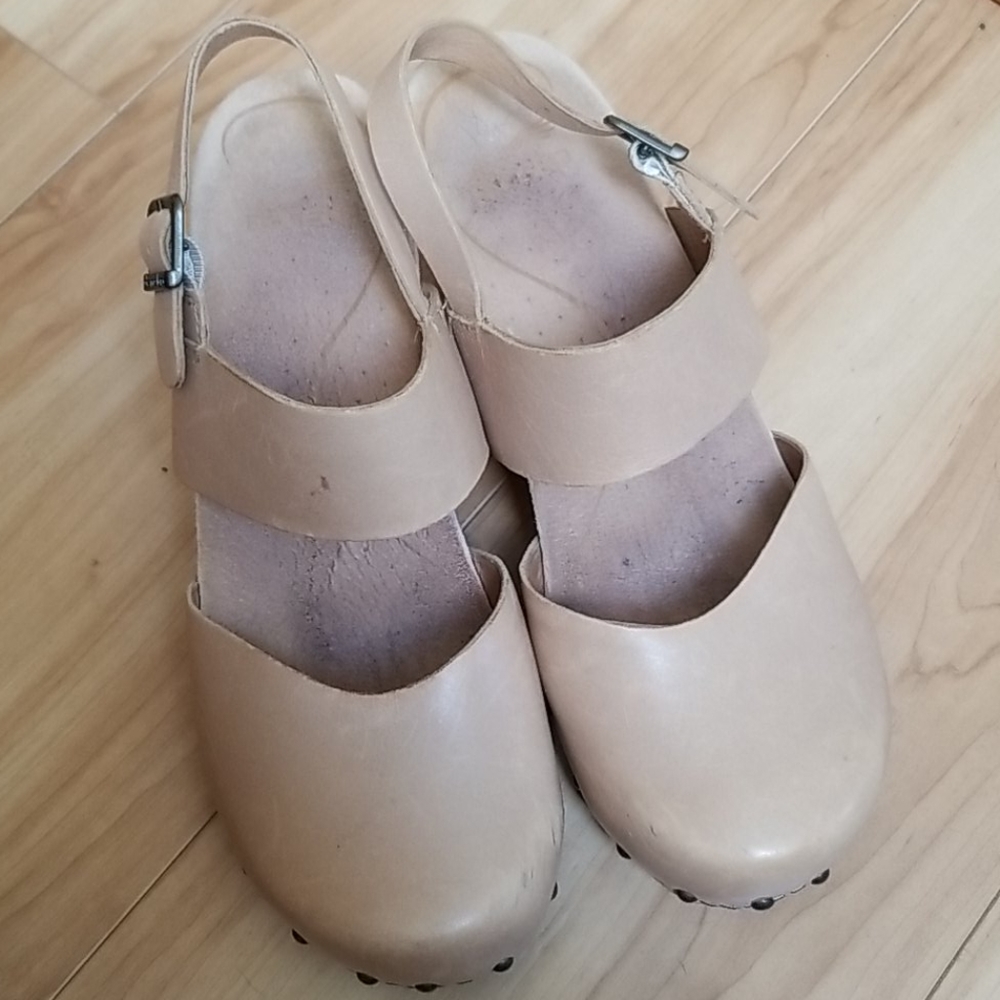 Cream Thea Dansko